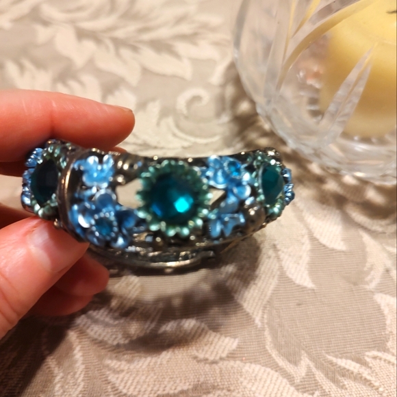 🐦 Charming Teal Green & Baby Blue Wave Floral Stone Cuff Bracelet - Picture 11 of 13